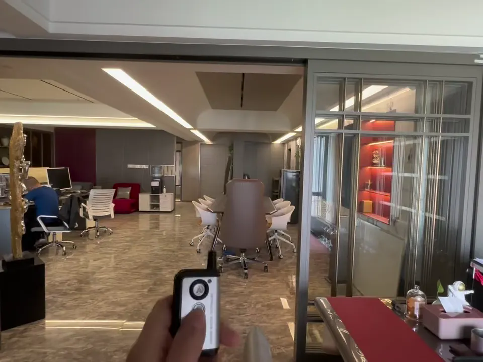 Linked-Panel Maglev Door for an Open-Plan Office